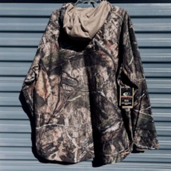 Camouflage Waterproof Hunting Jacket . Size: XL {46-48} . w/ Hoodie . Mossy Oak - Picture 2 of 7